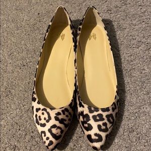 Leopard print pointed toe Victoria’s Secret flats